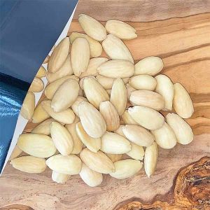 Raw Blanco Almonds